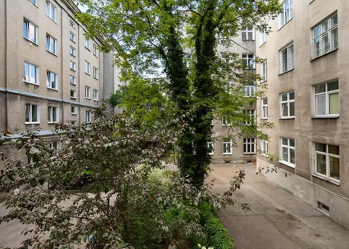 New Praga Enchanting Studio